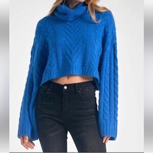 Elan Black & White Distressed Color block
Jacket/Shirt(Size Medium)